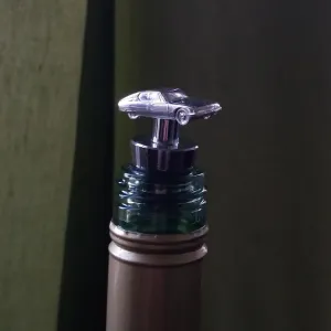 Car bottle stopper