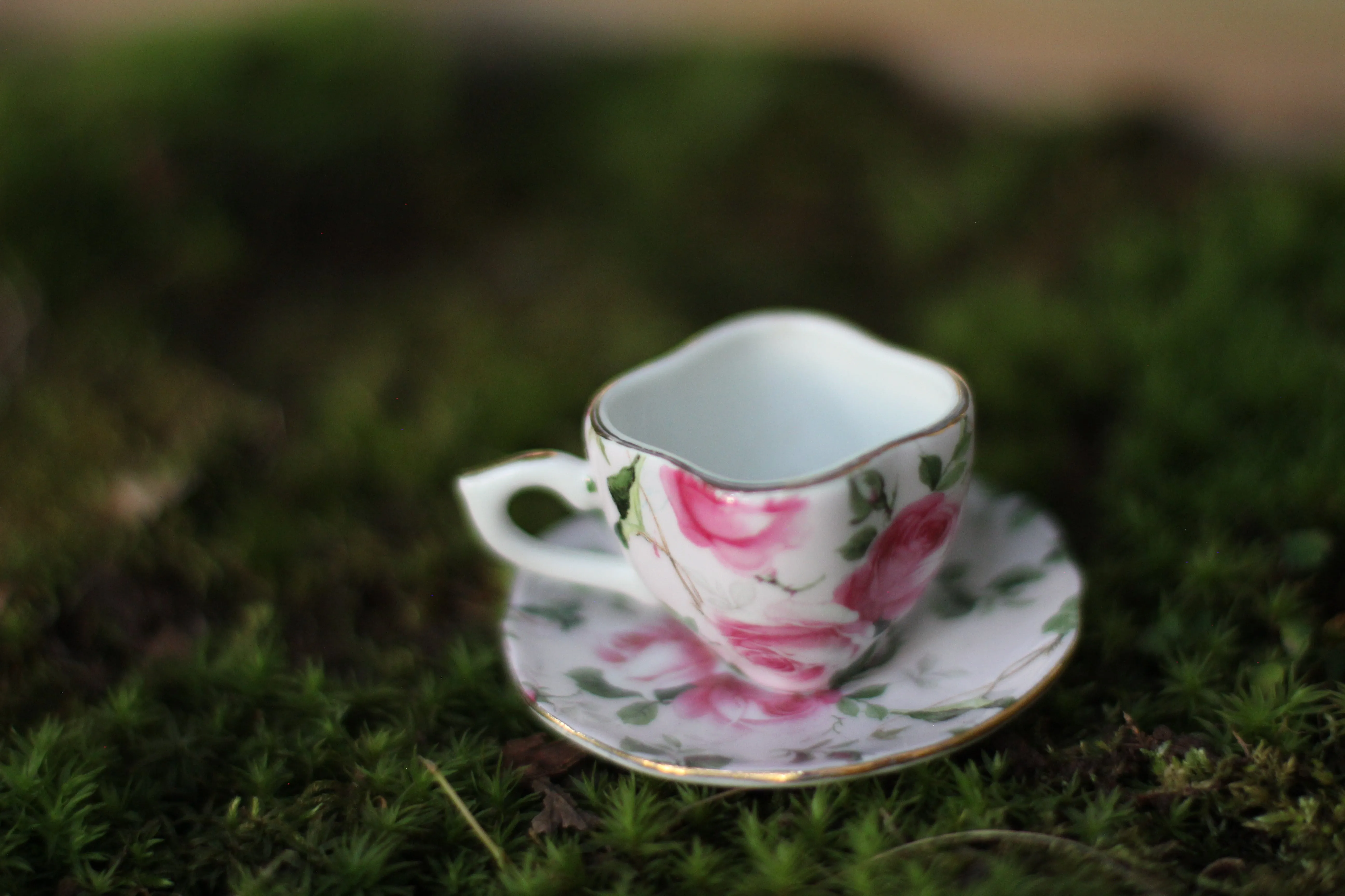 Vintage Miniature Floral Doll House Tea Cup Set