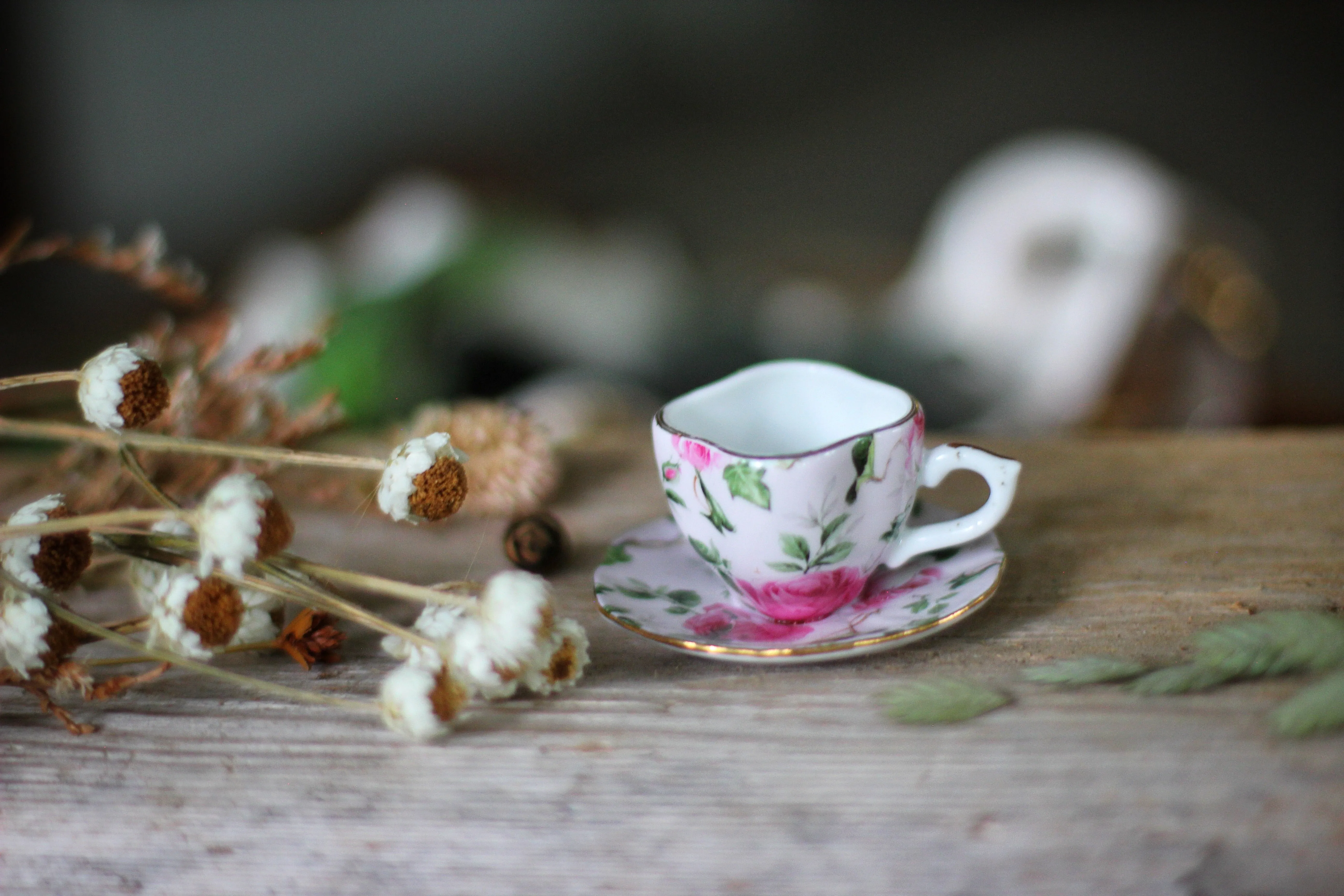 Vintage Miniature Floral Doll House Tea Cup Set